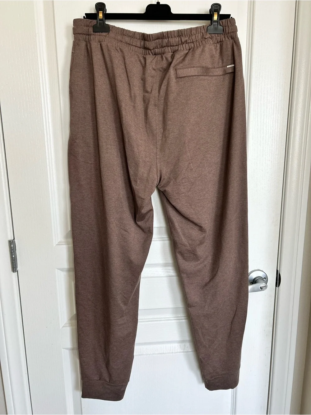 Vuori Men's Dark Brown Drawstring Joggers